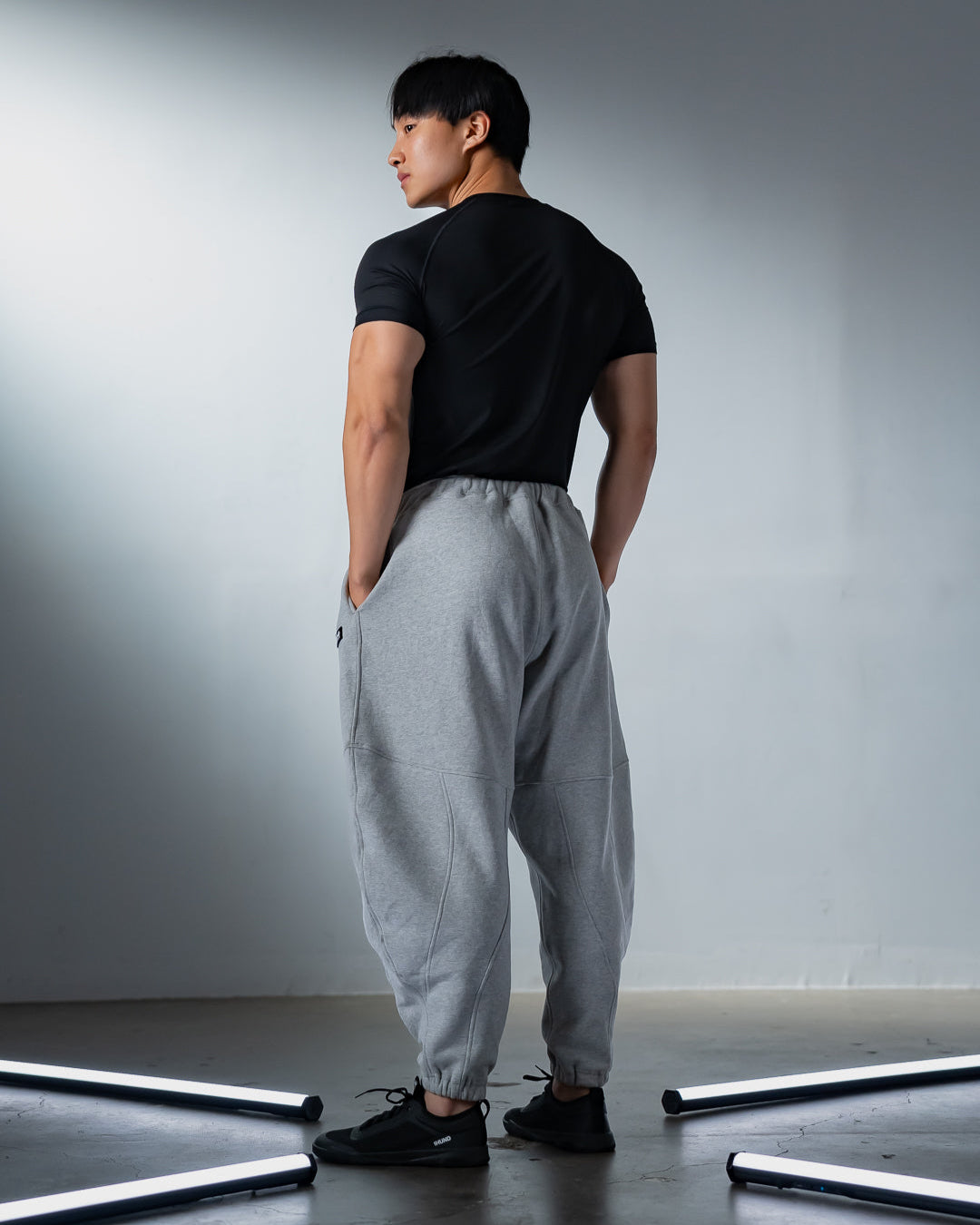STORM Tobi Sweatpants (BACKORDER: shipping by end of May)