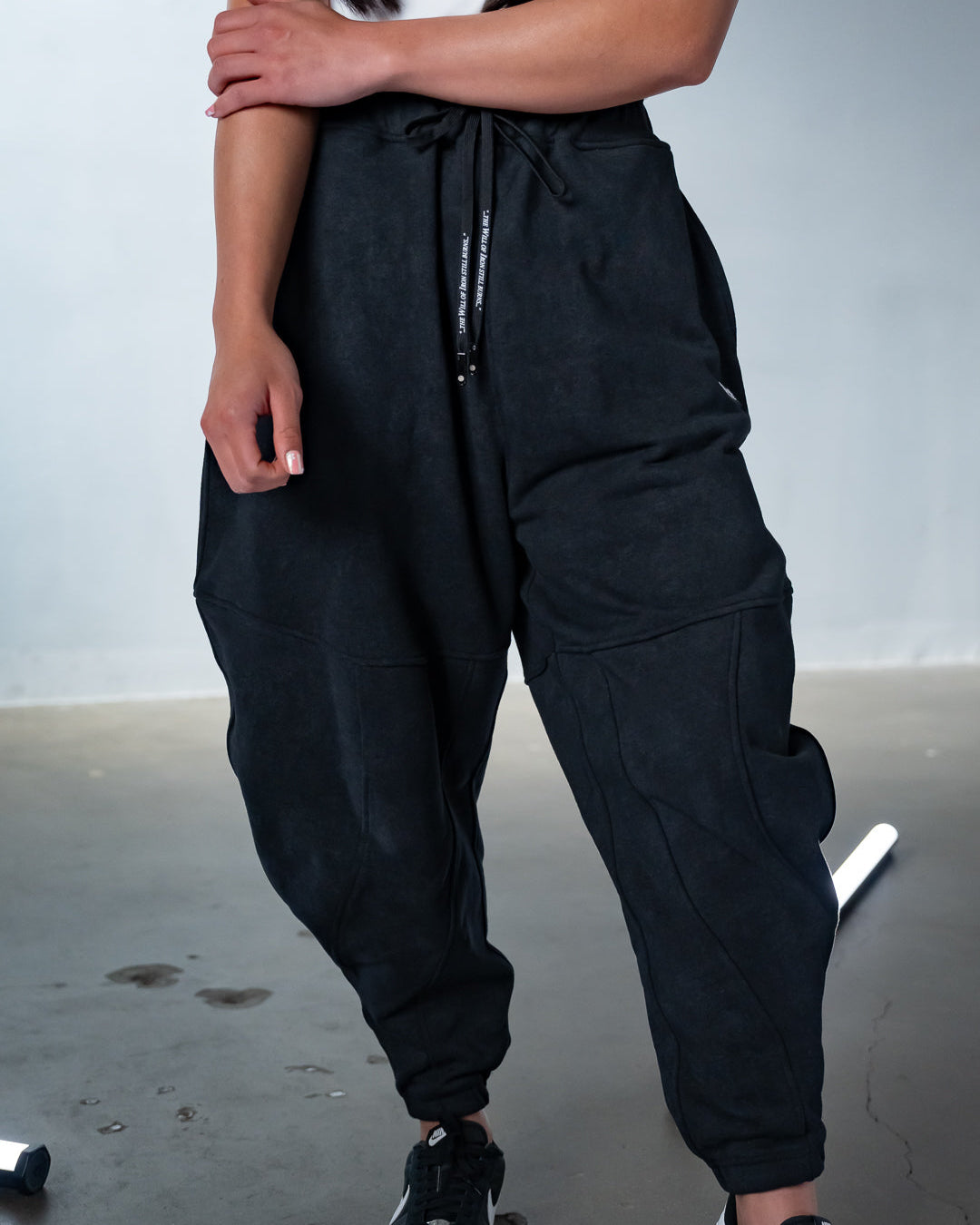 ETERNAL Tobi Sweatpants (BACKORDER: shipping by end of May)