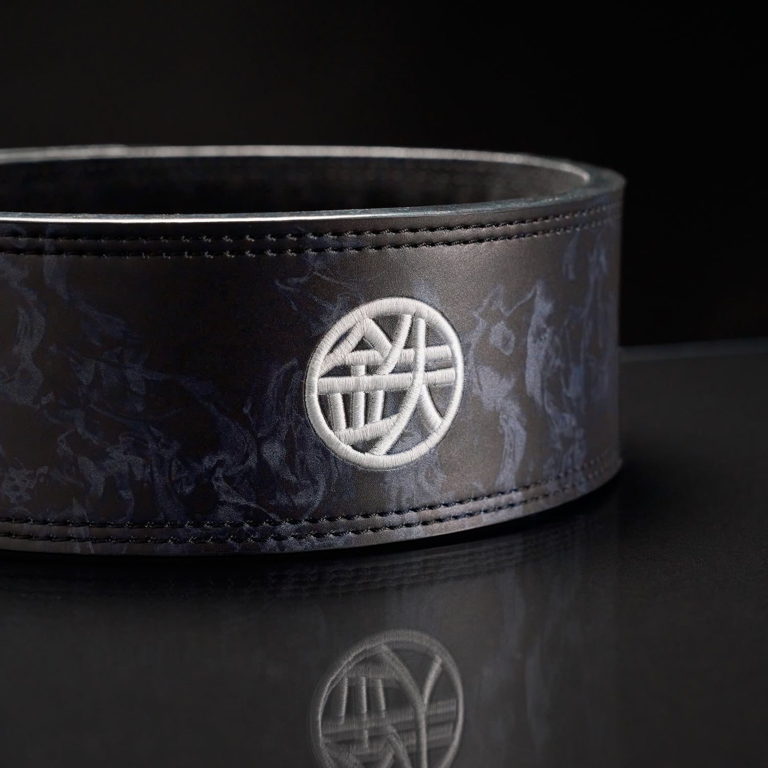 13mm powerlifting lever belt embroidery closeup