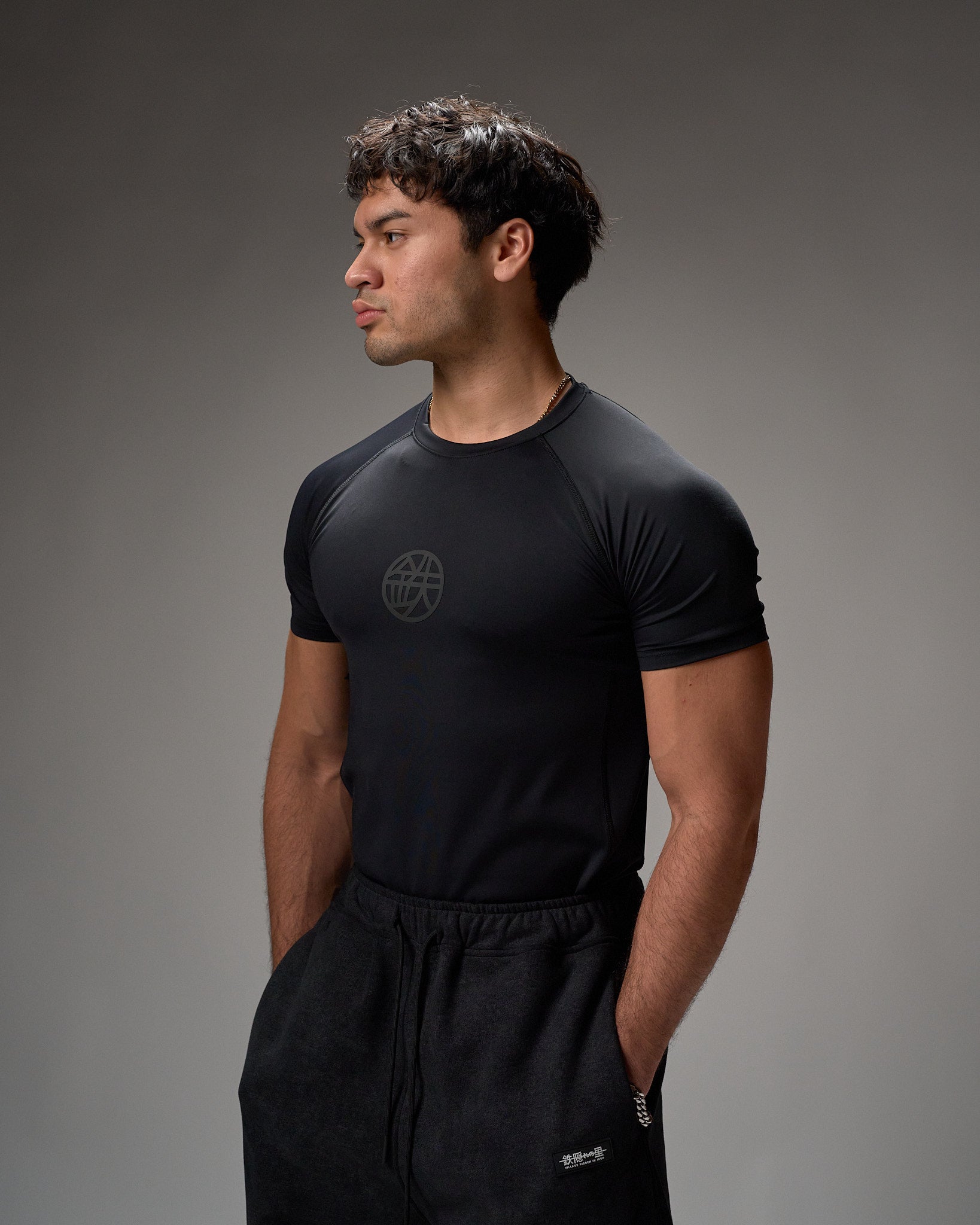A Guide to the Right Size Compression Shirt for Training Days