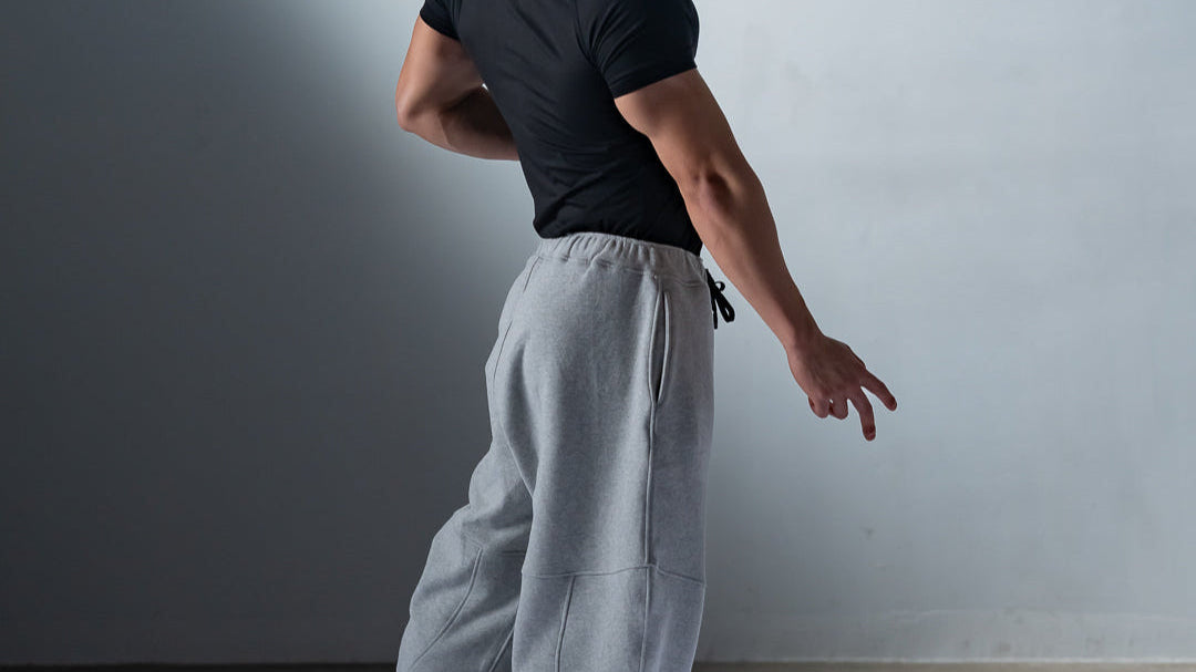 Toji fit: ETERNAL Compression Shirt with grey Tobi Sweatpants