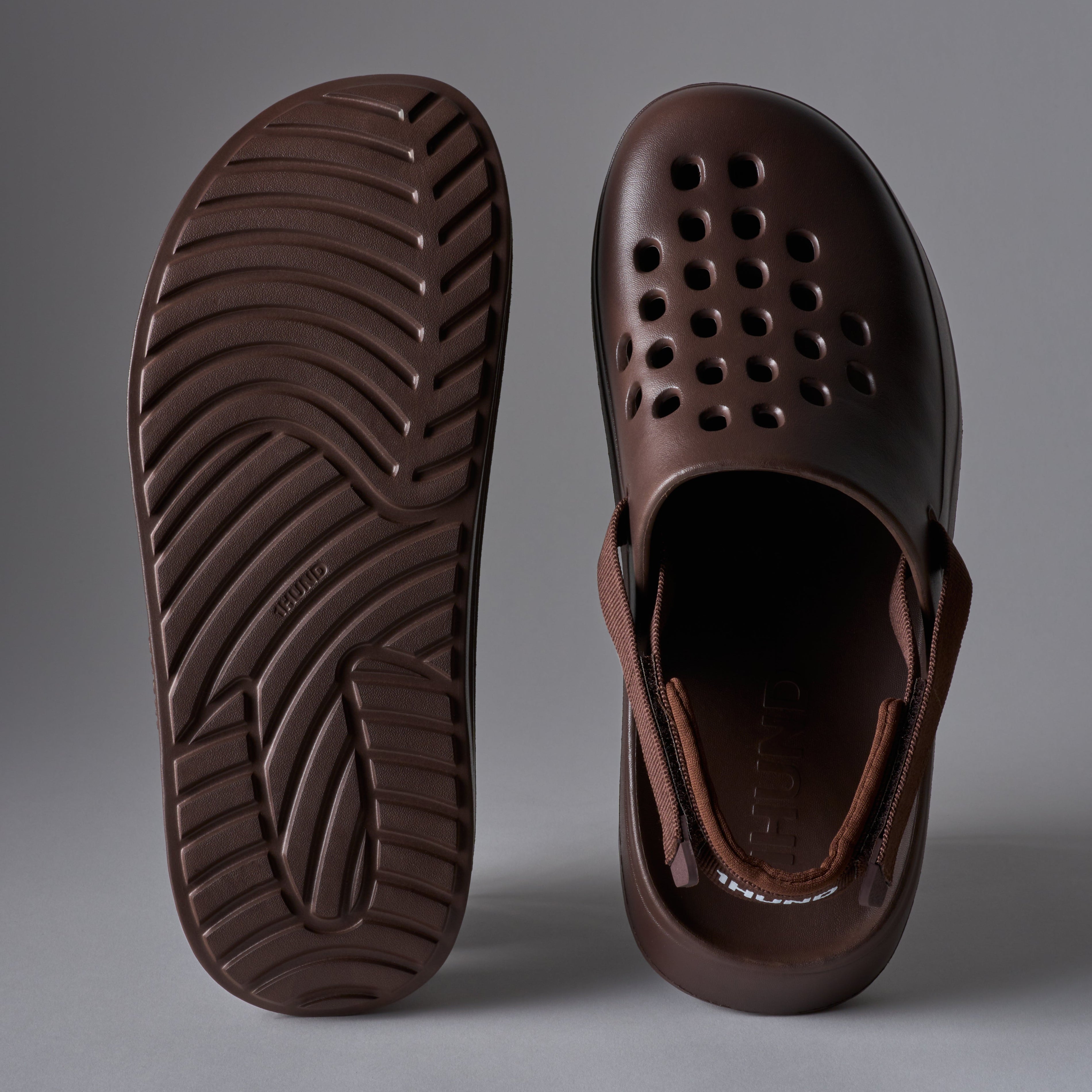 Restore Recovery shoe in mocha with wide toebox and perforated upper