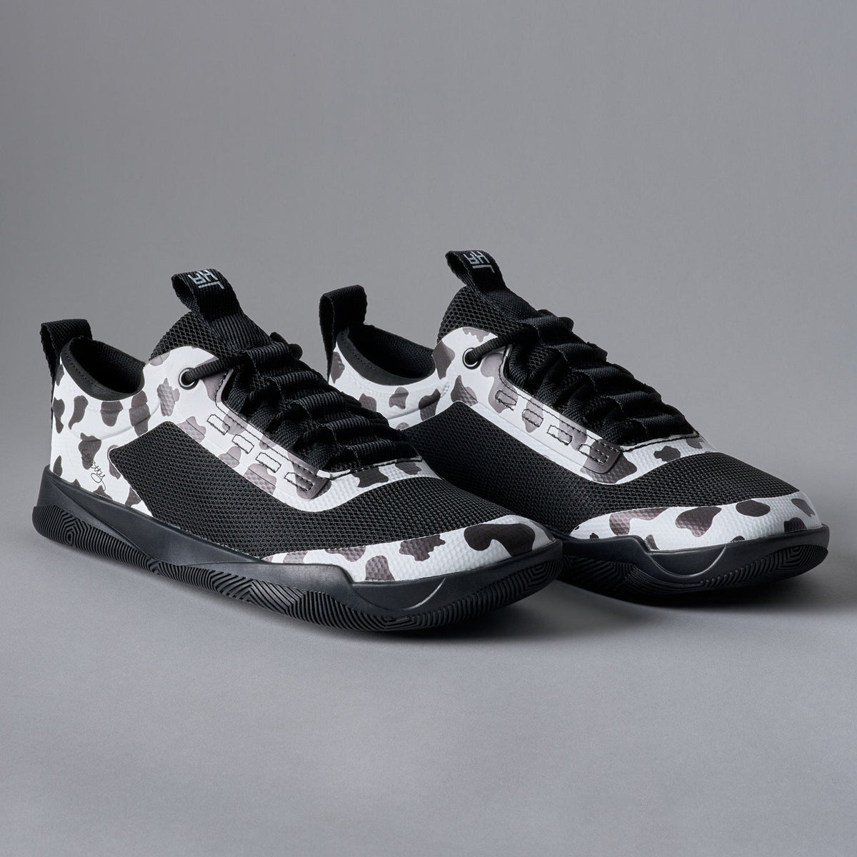 Aerolux Lite Barefoot Lean Beef Edition trainer with Pentagrip sole
